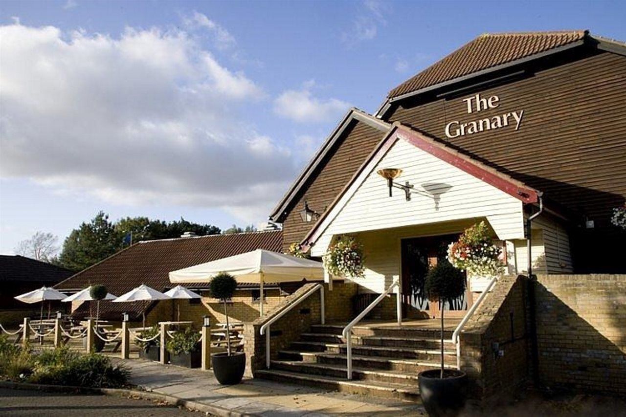 Premier Inn Peterborough - Ferry Meadows Exterior foto